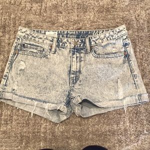 Acid wash Summer cut-offs size 28/6